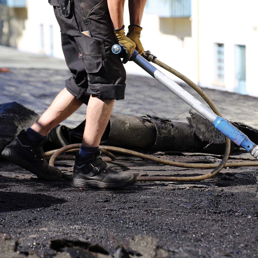 Mastering Liquid Waterproofing on Old Bitumen Substrates: Renovation W